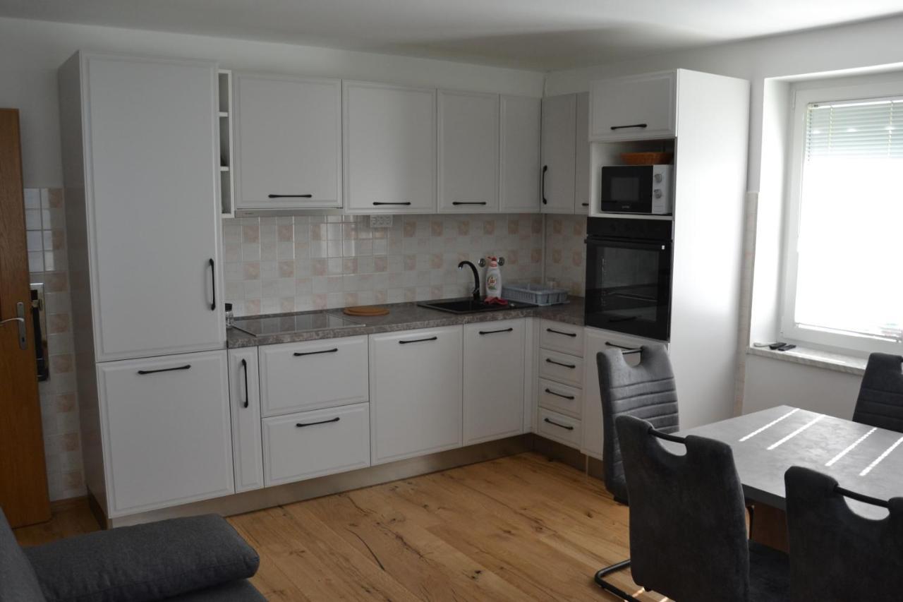 Apartma Ob Potoku Luče 外观 照片